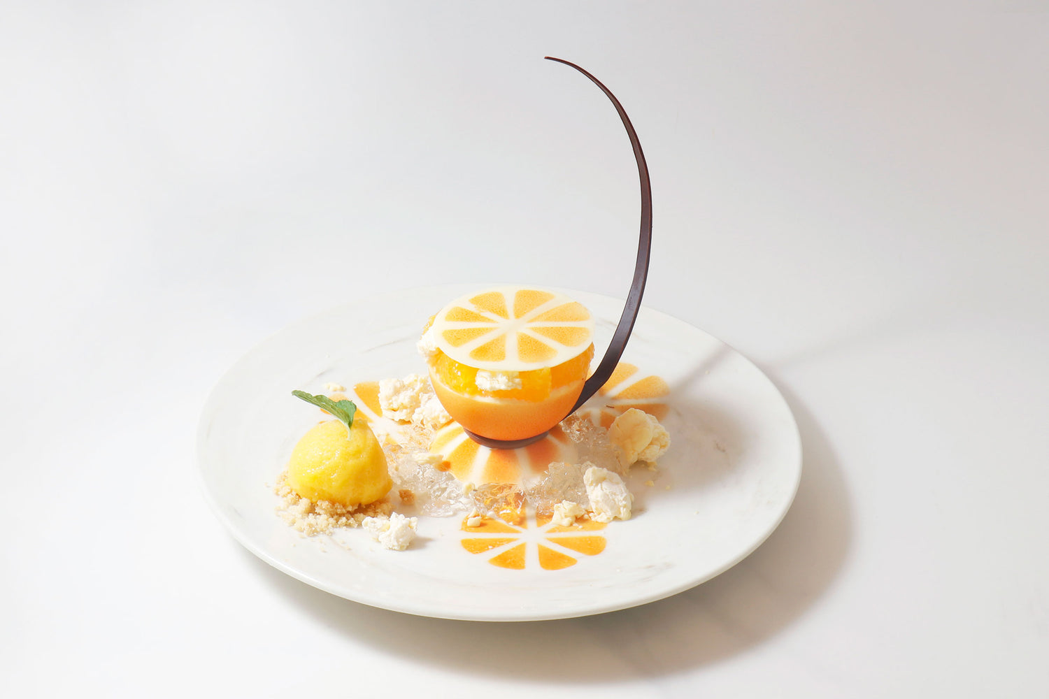 初夏にうれしい柑橘をテーマにした爽やかなデセールやアフタヌーンティーセットなどが「カフェ ベルアメール」に登場！