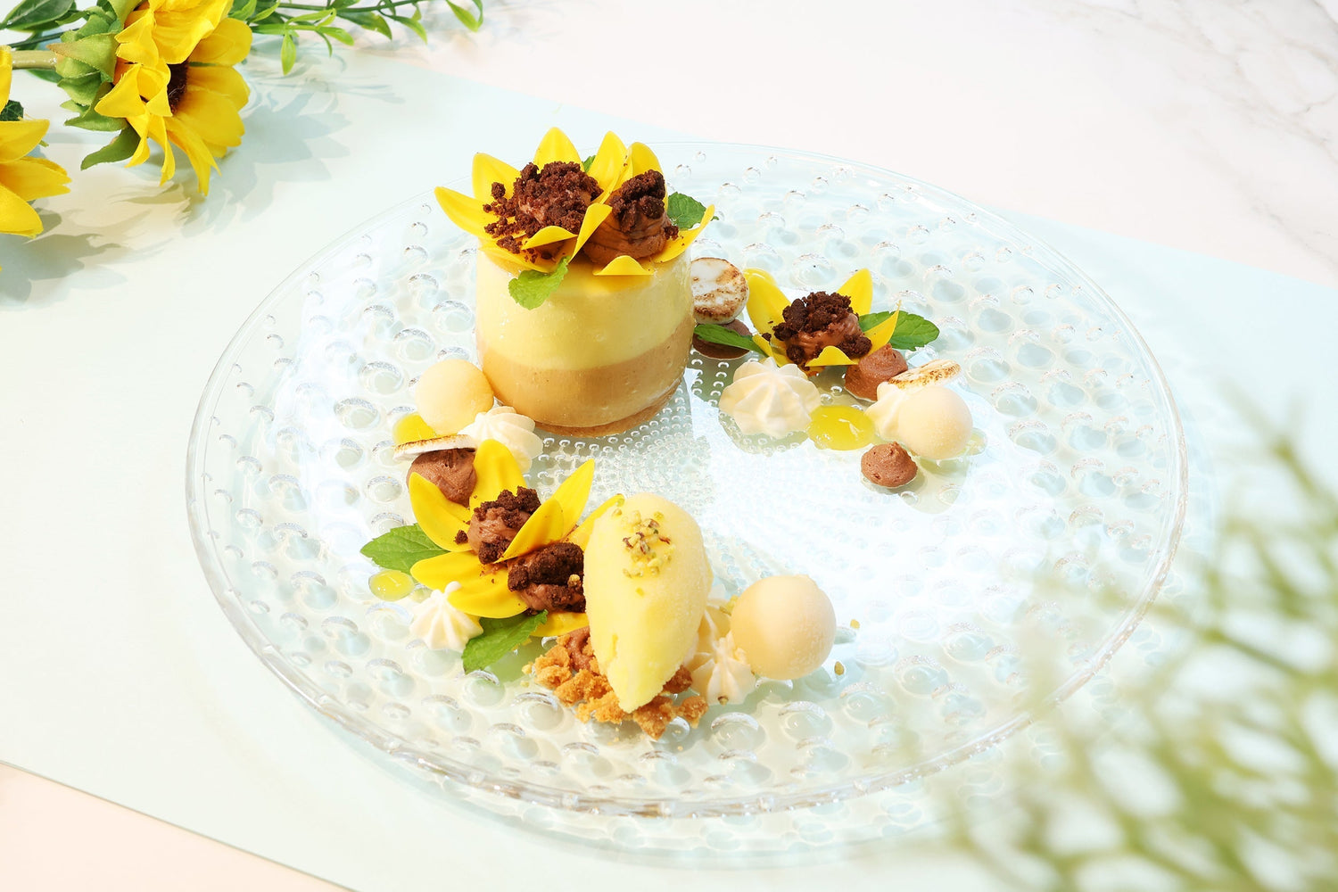 カフェ ベルアメールの夏期限定のアフタヌーンティー、パフェが7/1(火)より登場。