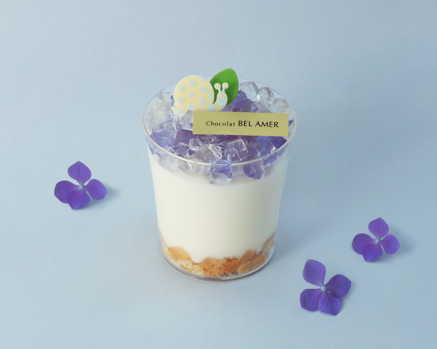 梅雨の季節を彩る紫陽花スイーツが登場。初夏を涼やかに楽しむ、華やかなグラスデザートコレクション。