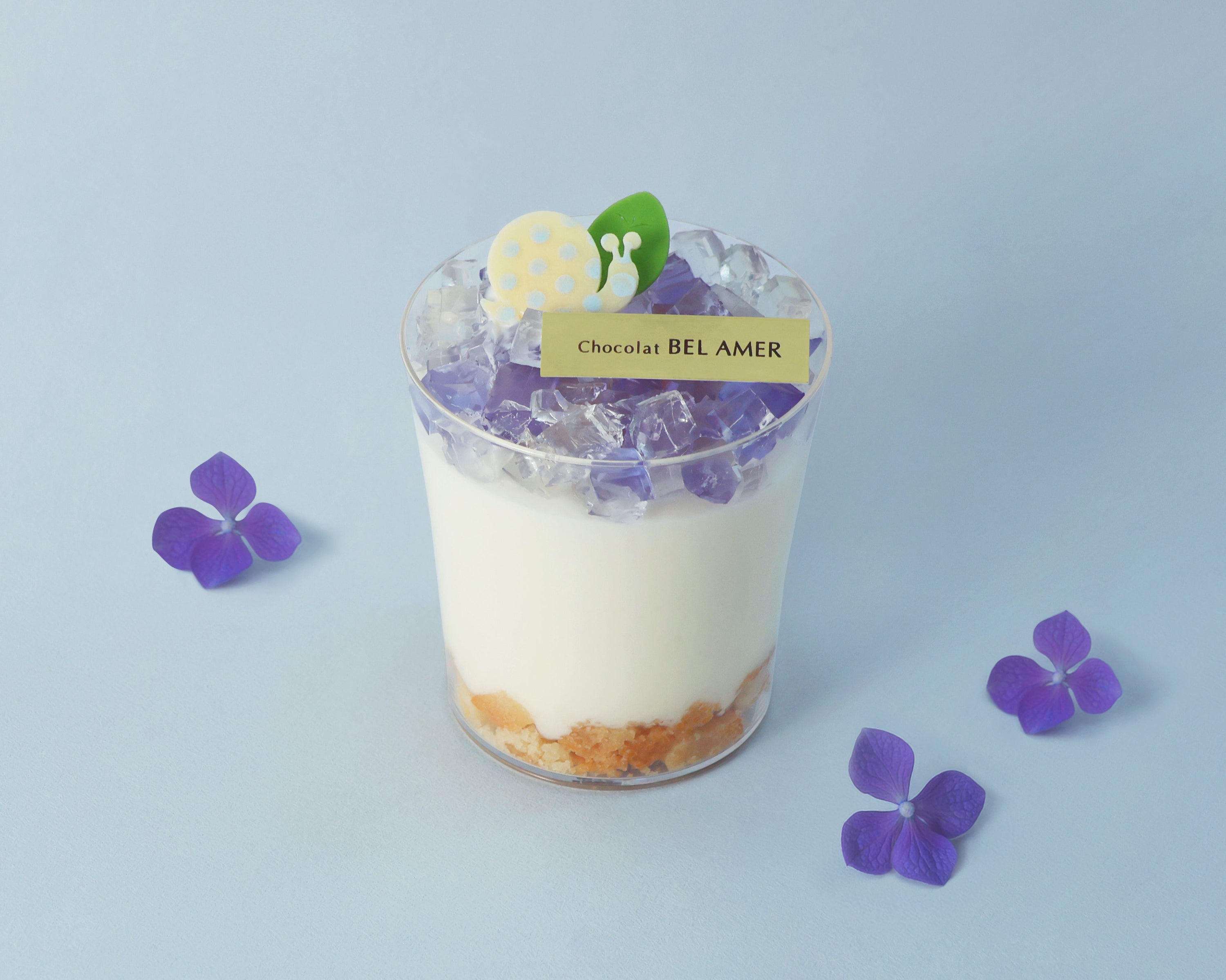 梅雨の季節を彩る紫陽花スイーツが登場。初夏を涼やかに楽しむ、華やかなグラスデザートコレクション。